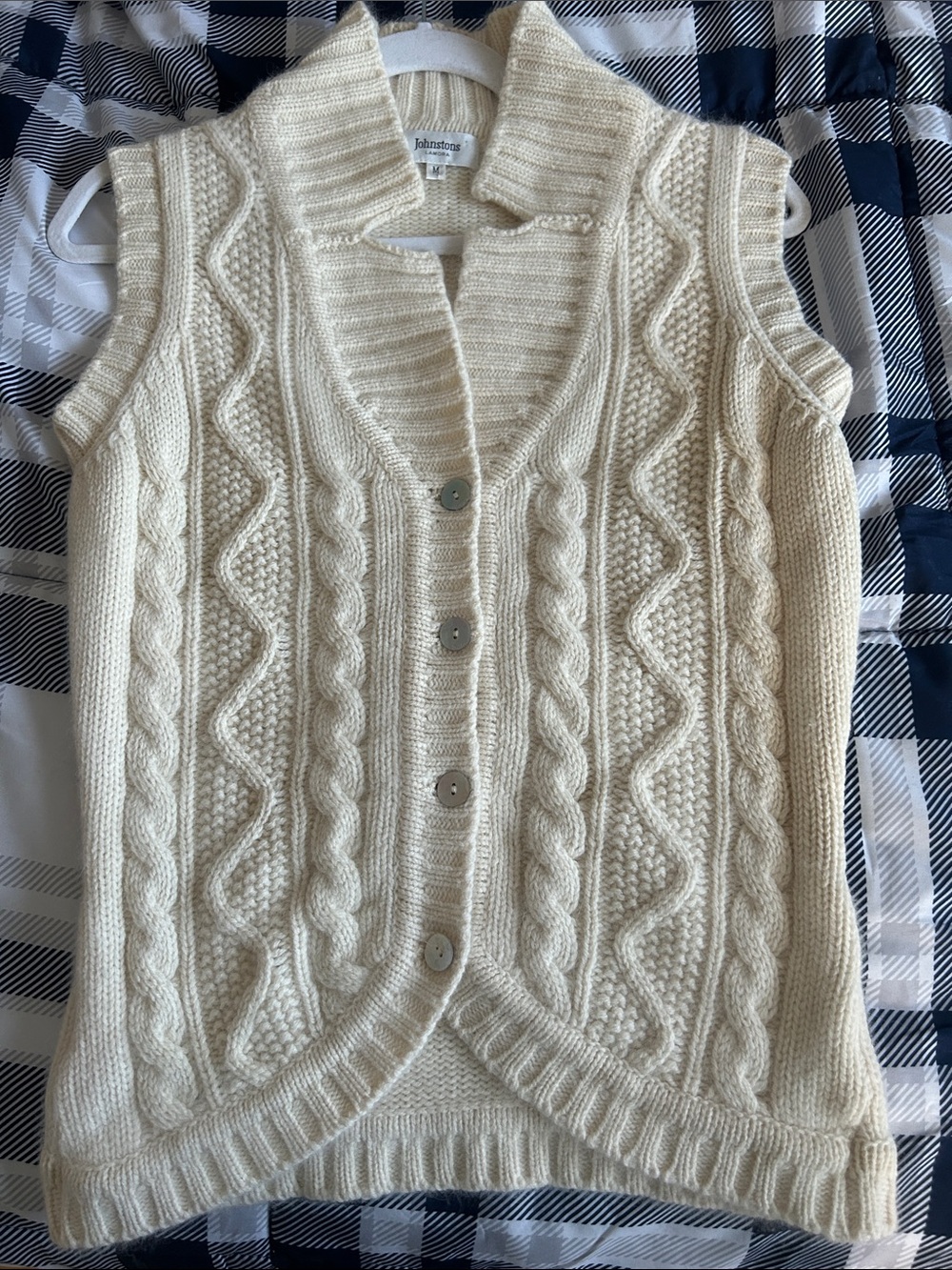 Vintage Johnstons of Elgin Cable Knit Vest Geelong Lambswool Angora Cream M